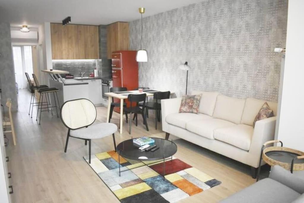 Tokiyo: A Lovely City Center 2 Bedrooms Apartment With Private Parking Sofia Extérieur photo